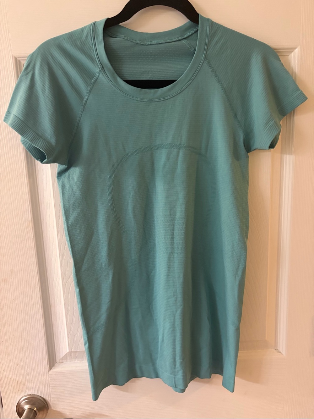 Lululemon Teal/Aqua Swiftly Tech, Excellent Condition, Size 6